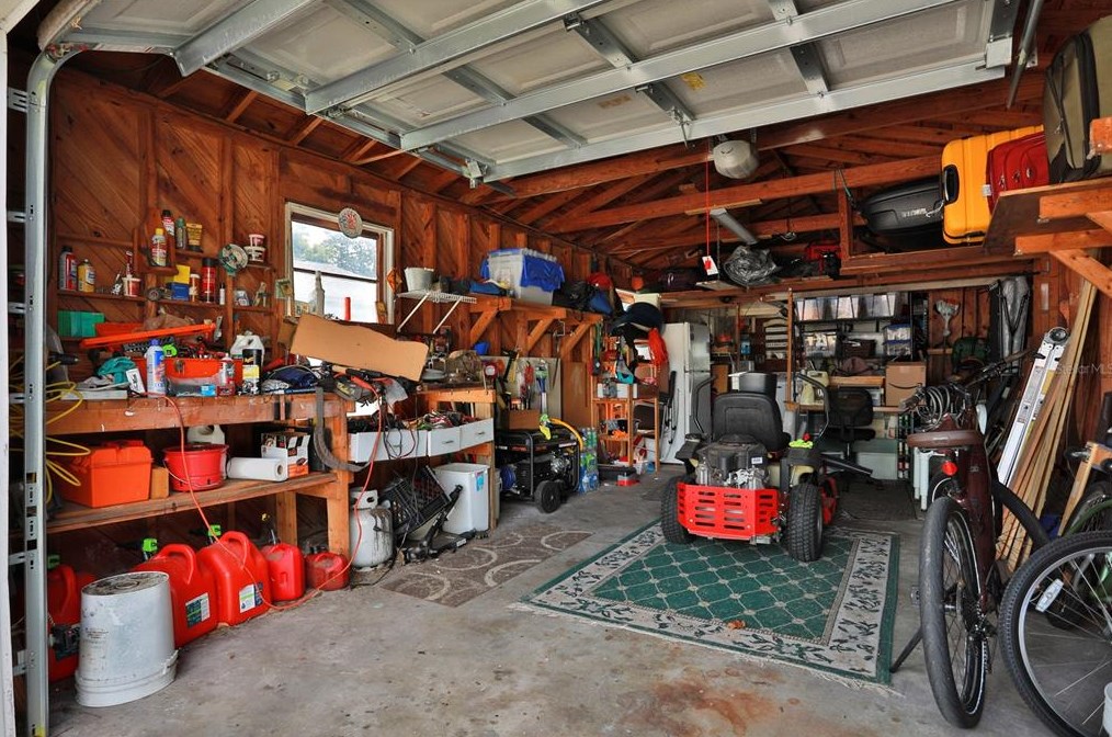 944 Daytona Ave, Daytona Beach FL 32117-3725 exterior