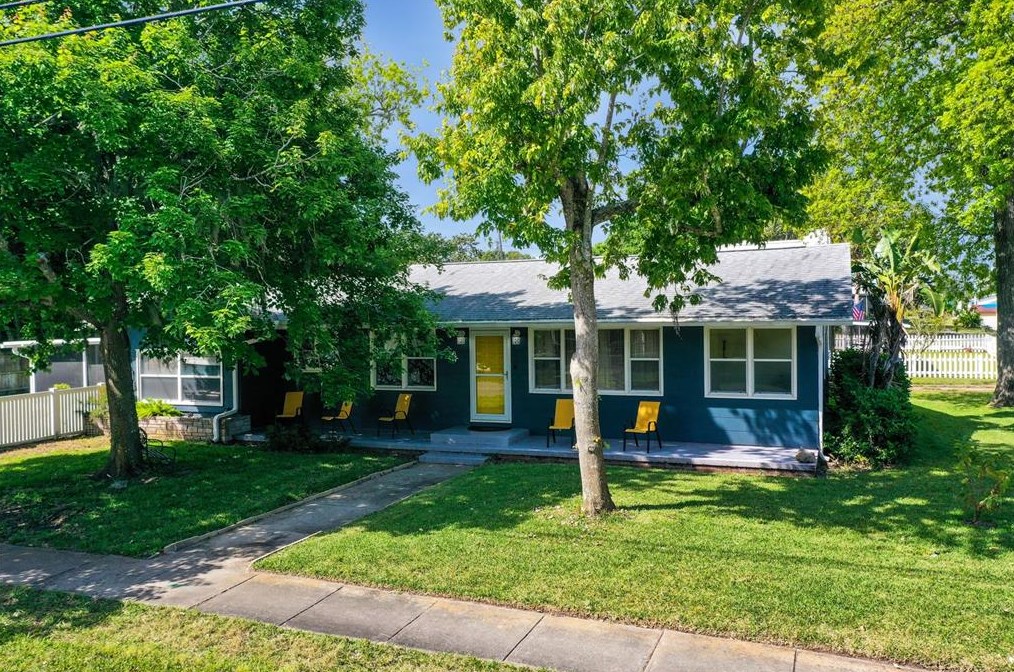 944 Daytona Ave, Daytona Beach FL 32117-3725 exterior