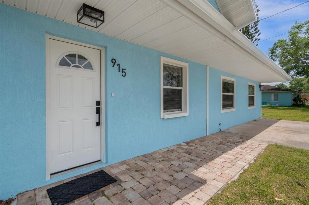 915 Lake Ave, Edgewater, FL 32132