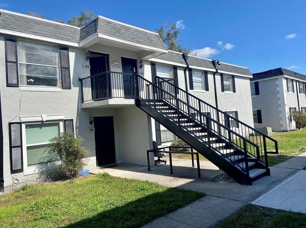 7662 Forest City Rd, Orlando, FL 32810-2993