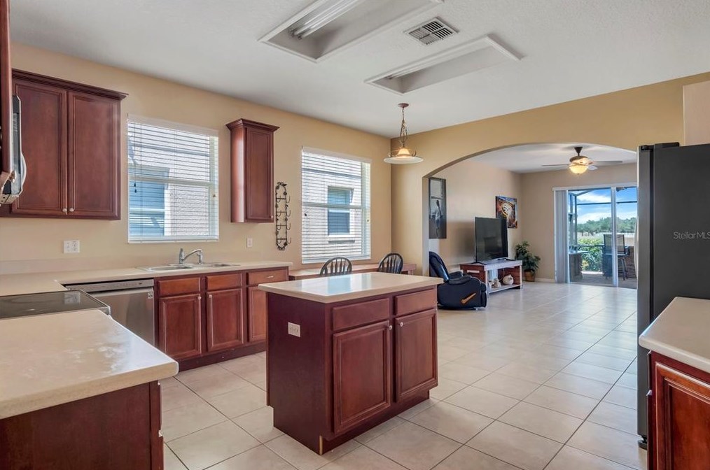 12863 Daughtery Dr, Winter Garden FL  34787-6516 exterior