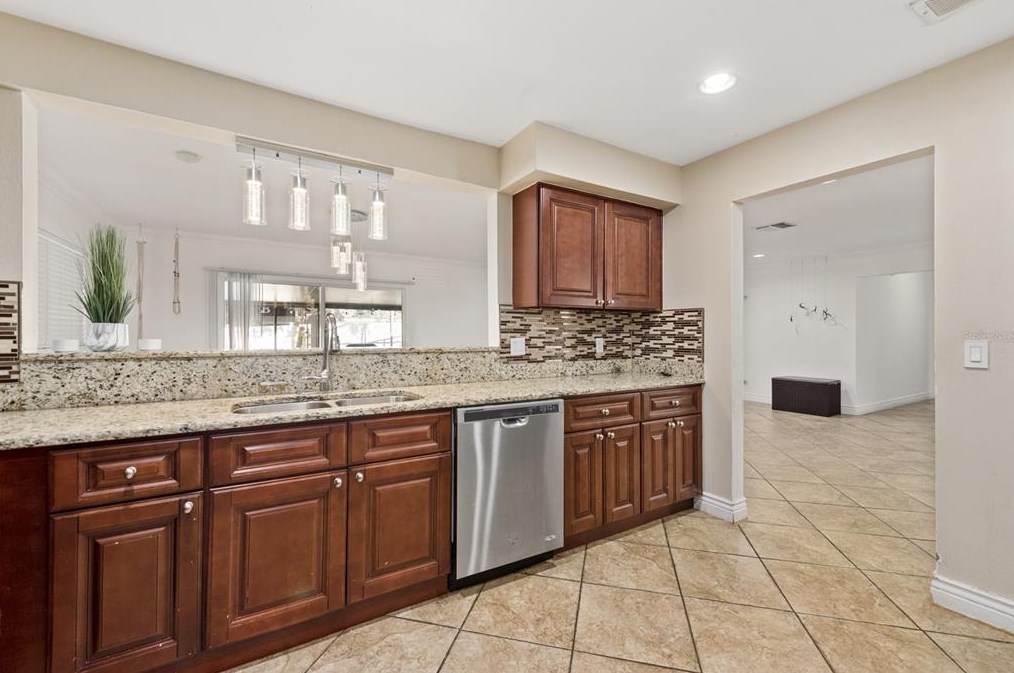 116 Tipperary Dr, Lake Mary FL  32746-3323 exterior