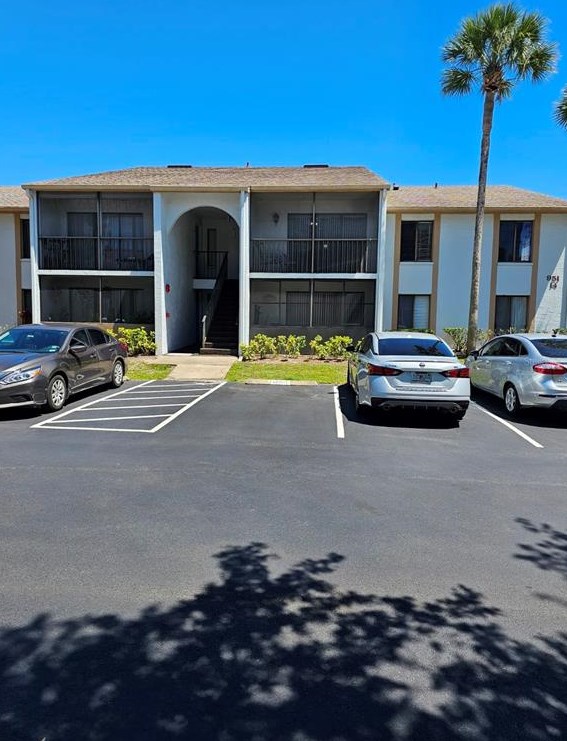 951 Courtyard Ln, Orlando, FL 32825-6257