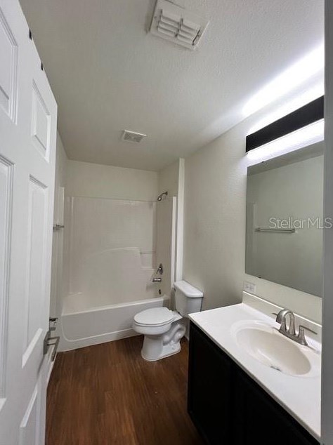844 Sun Rdg Vlg Dr, Winter Haven FL  33880-1970 exterior