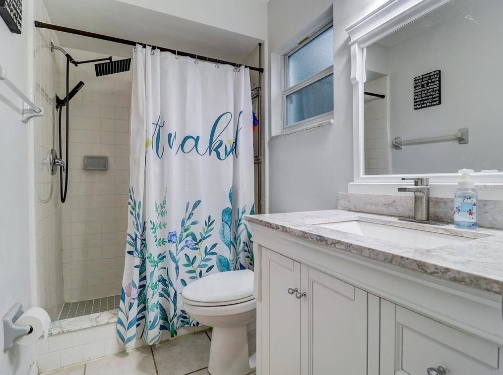 483 Oslo Dr, Deltona FL  32725-8283 exterior