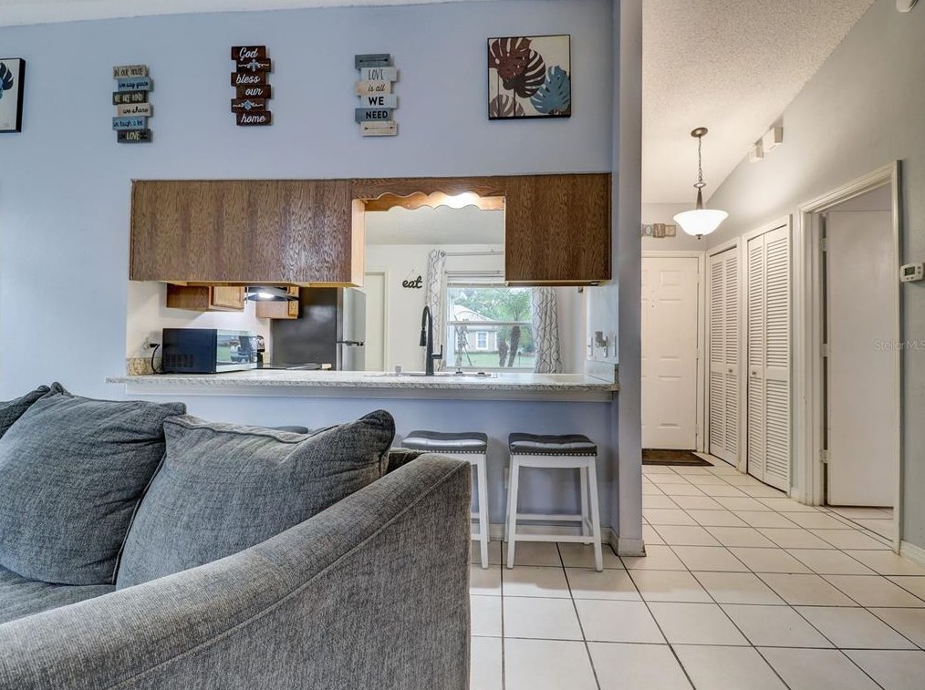 483 Oslo Dr, Deltona FL  32725-8287 exterior