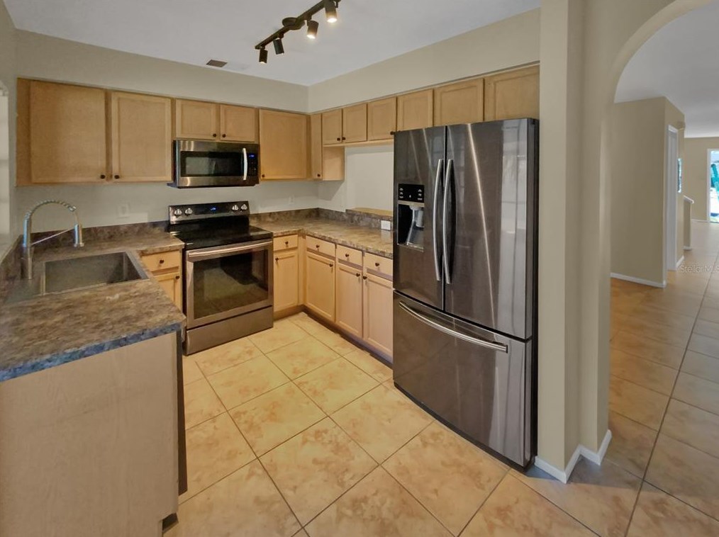 431 Kensington Lake Cir, Brandon, FL 33511