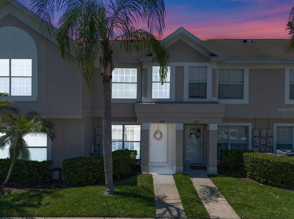 323 Kensington Lake Cir, Brandon FL  33511-3871 exterior