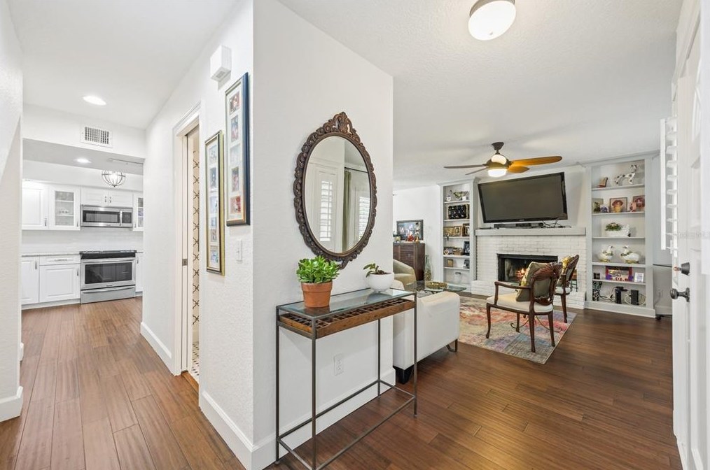 1051 Aragon Ave #1051, Winter Park, FL 32789