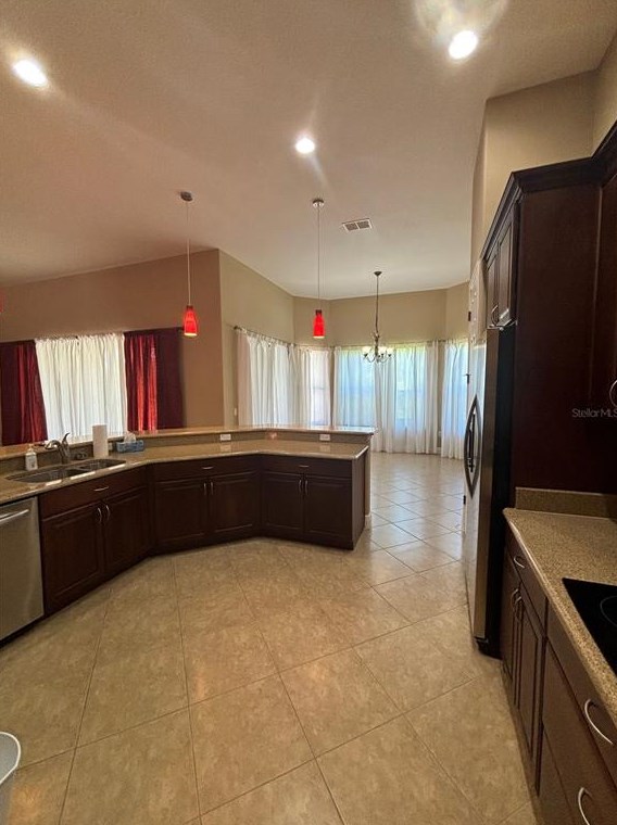 637 Tapatio Ln, Kissimmee, FL 34759-3689