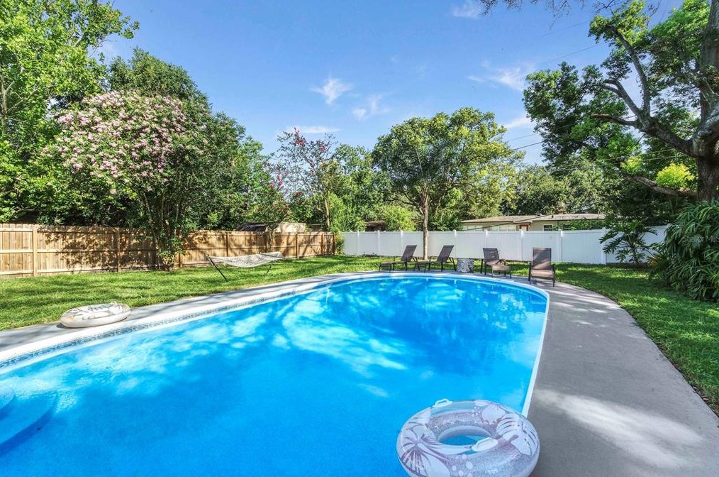 407 E Crystal Lake St, Orlando, FL 32806