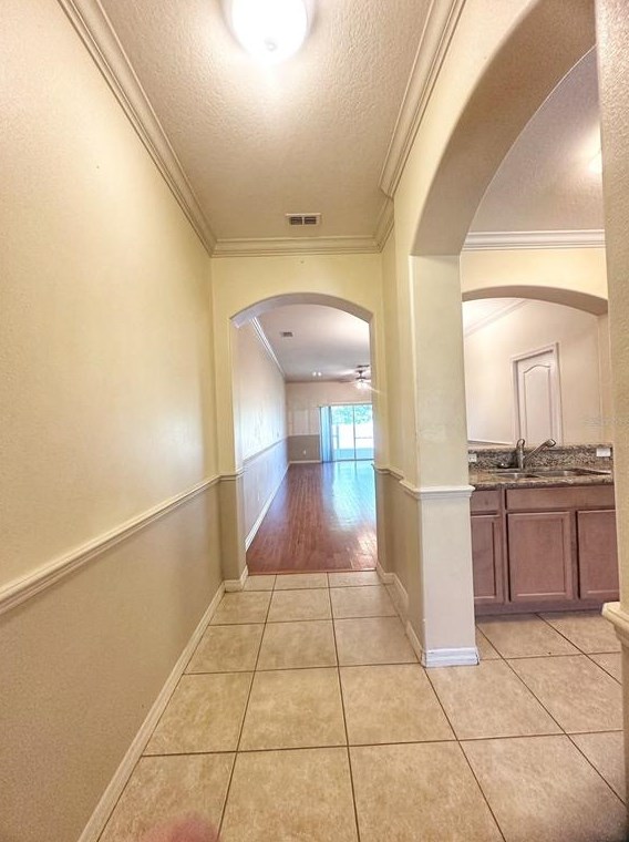 4027 Winding Vine Dr, Lakeland, FL 33812