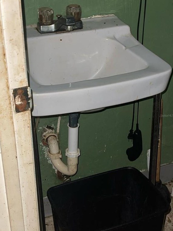 824 Mulberry St, Daytona Beach FL 32114-2172 exterior