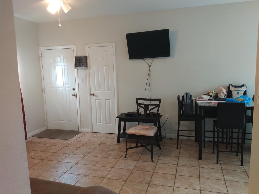 4107 Seybold Ave, Orlando, FL 32808-2110
