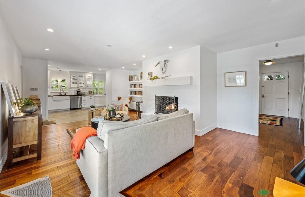 2498 Whitehall Cir, Winter Park FL  32792-4771 exterior