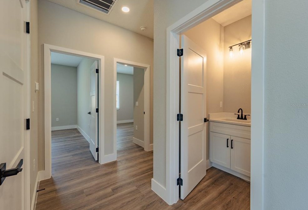 1519 Indiana St, Orlando FL 32805-4539 exterior