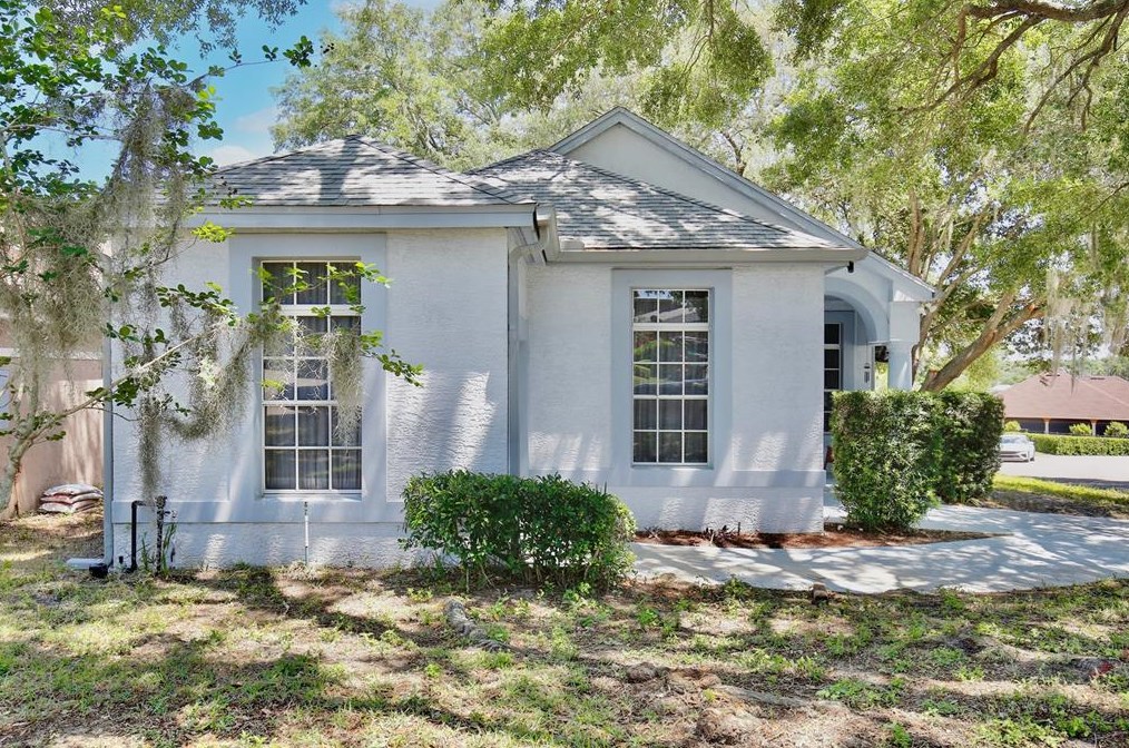 1095 Orange Grove Ln, Apopka, FL 32712-2141