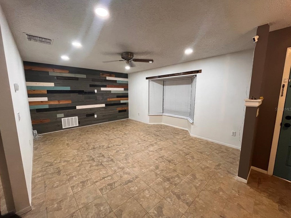 1130 Giovanni St, Deltona, FL 32725