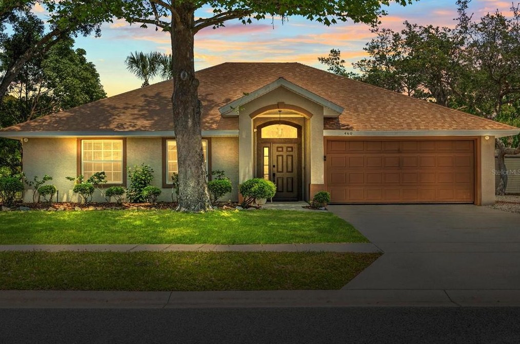 460 Pendrey Dr, Daytona Beach, FL 32127-9528