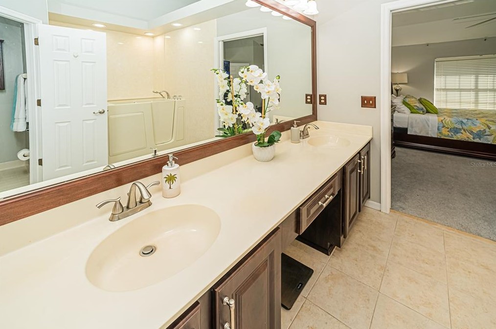 248 Wimbledon Cir, Lake Mary FL 32746-5012 exterior