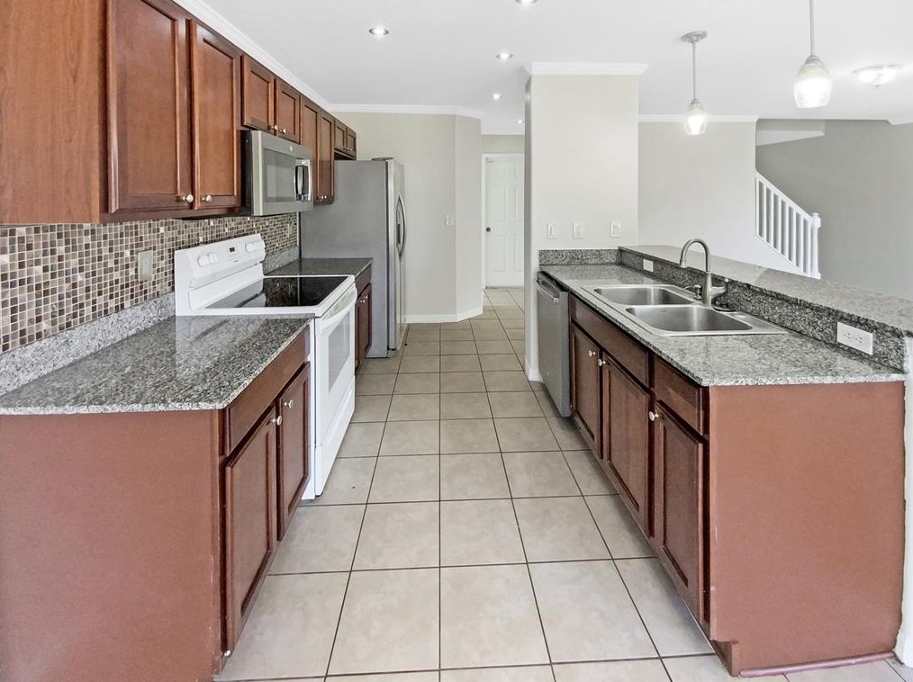 1873 Holton Rd, Lakeland FL  33810-3860 exterior