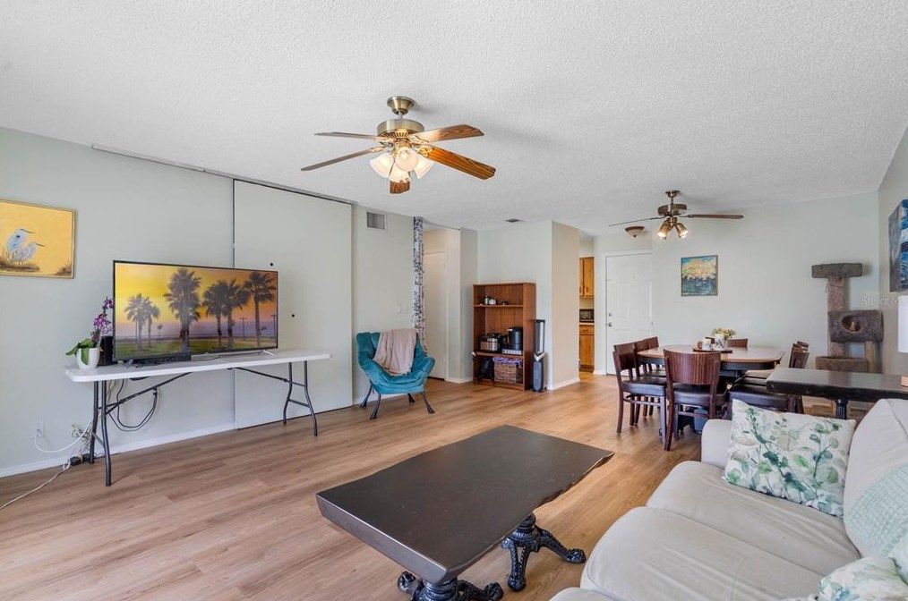 205 Dorchester Sq, Lake Mary FL  32746-4216 exterior