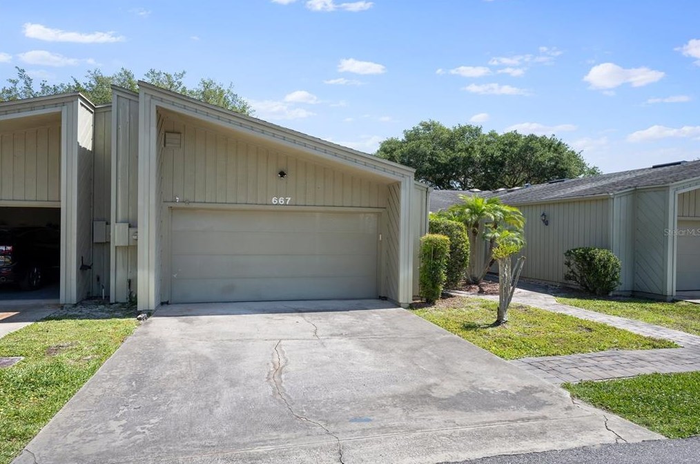 667 Fellowship Dr, Casselberry, FL 32730-2784