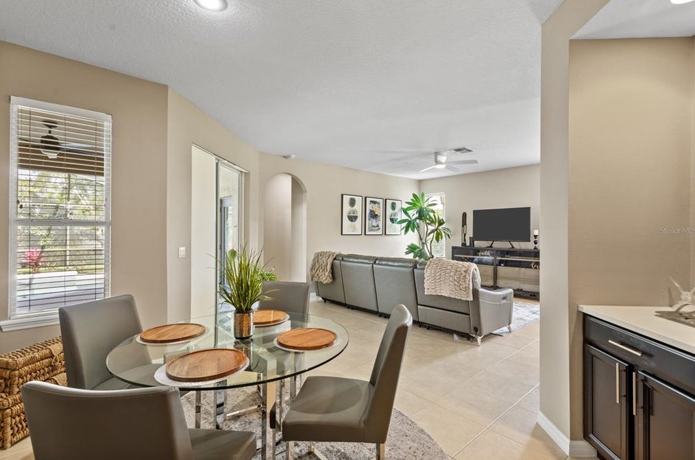 566 Hiawatha Palm Pl, Apopka FL  32712-3314 exterior
