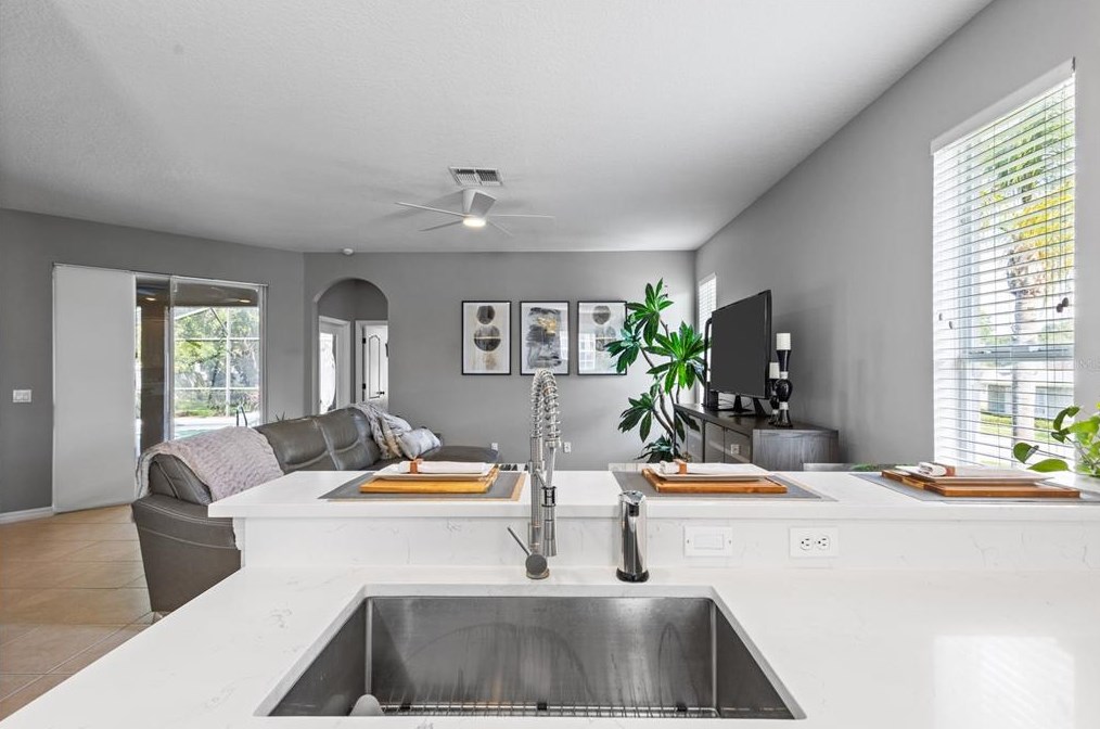 566 Hiawatha Palm Pl, Apopka FL  32712-3314 exterior