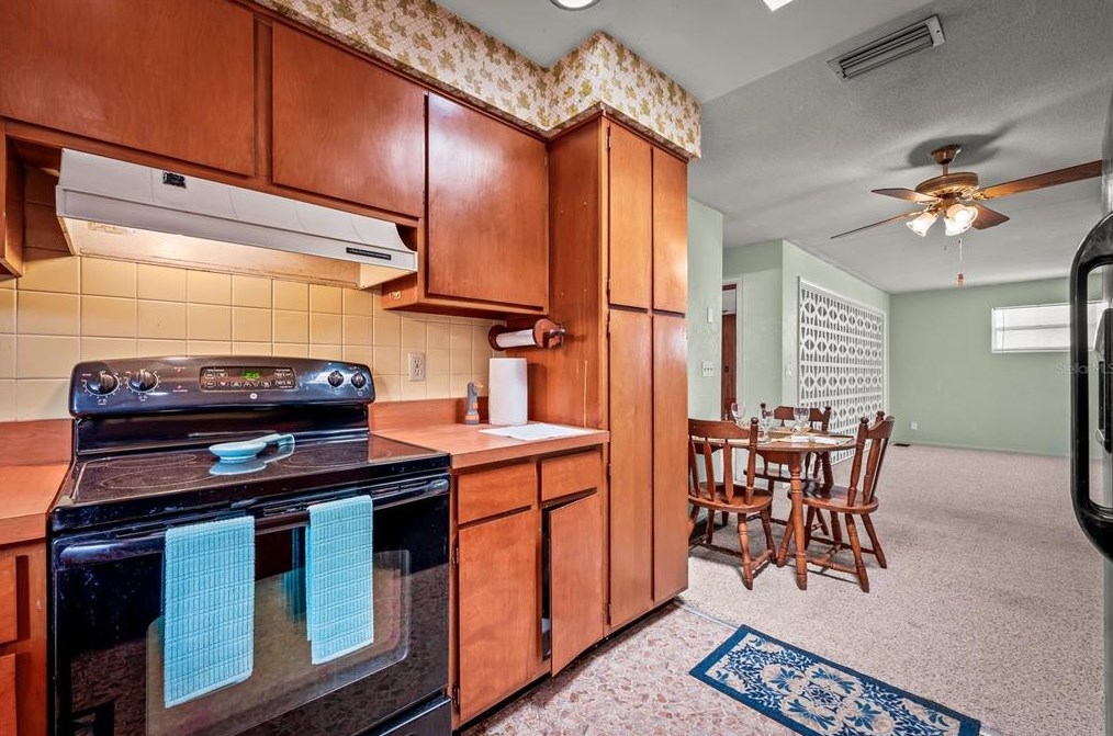 441 Seaview Ave, Daytona Beach FL  32118-3431 exterior