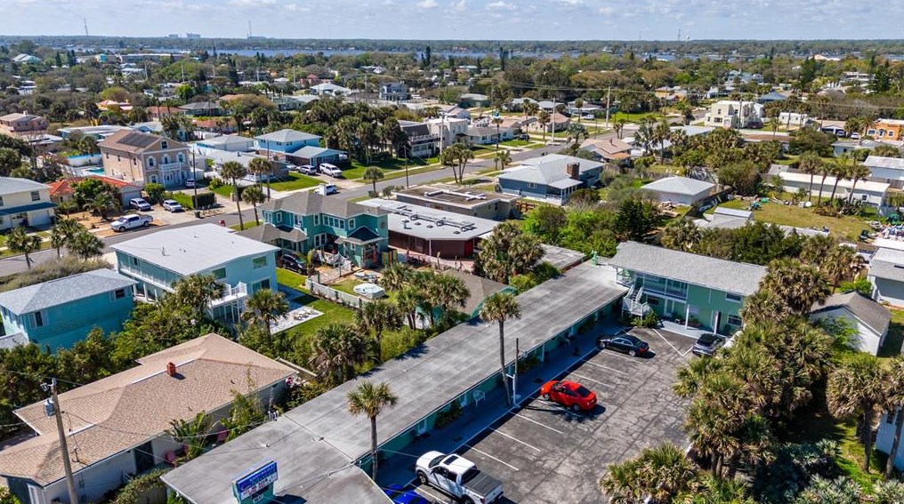 441 Seaview Ave, Daytona Beach FL  32118-3431 exterior