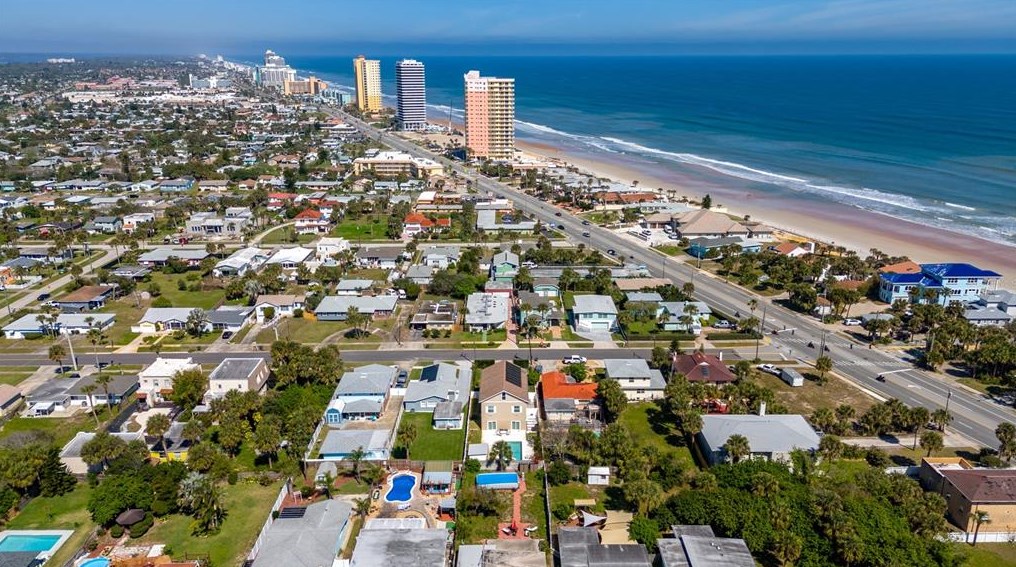 441 Seaview Ave, Daytona Beach FL  32118-3431 exterior