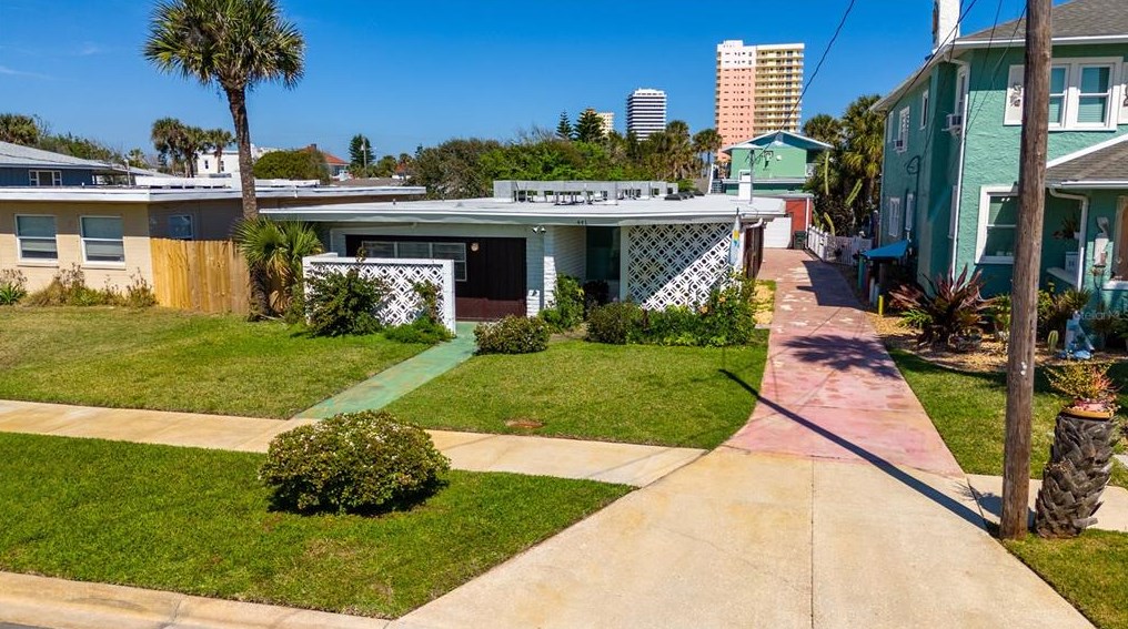 441 Seaview Ave, Daytona Beach FL  32118-3431 exterior