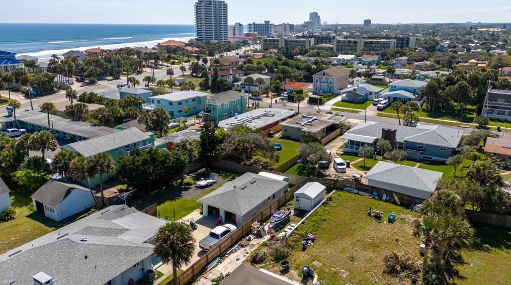 441 Seaview Ave, Daytona Beach FL  32118-3431 exterior