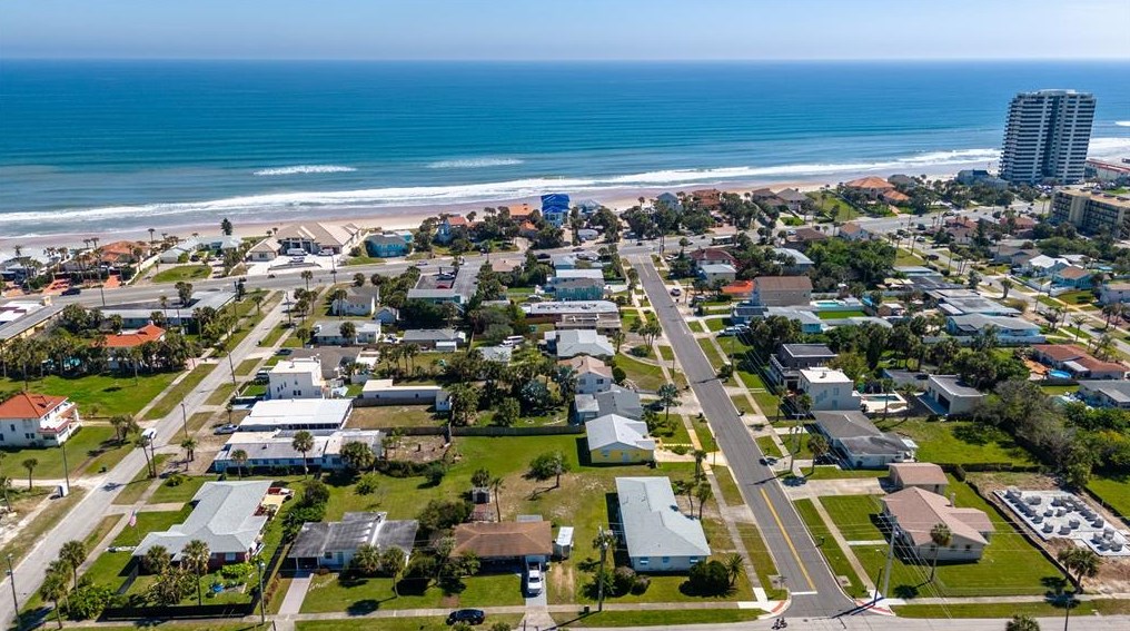 441 Seaview Ave, Daytona Beach FL  32118-3431 exterior
