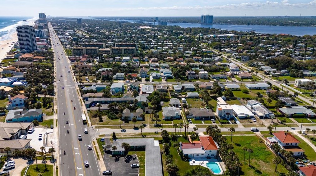 441 Seaview Ave, Daytona Beach FL  32118-3431 exterior