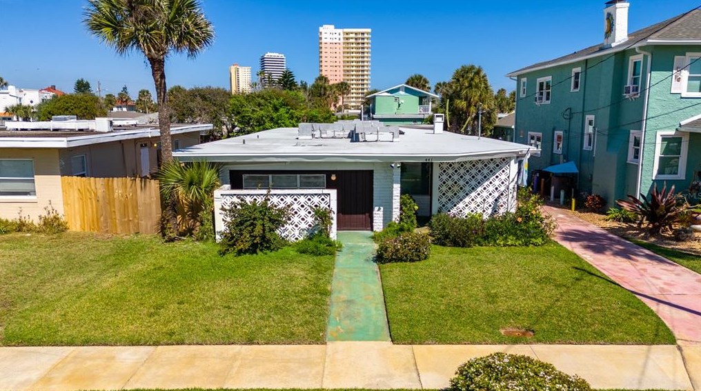 441 Seaview Ave, Daytona Beach FL  32118-3431 exterior