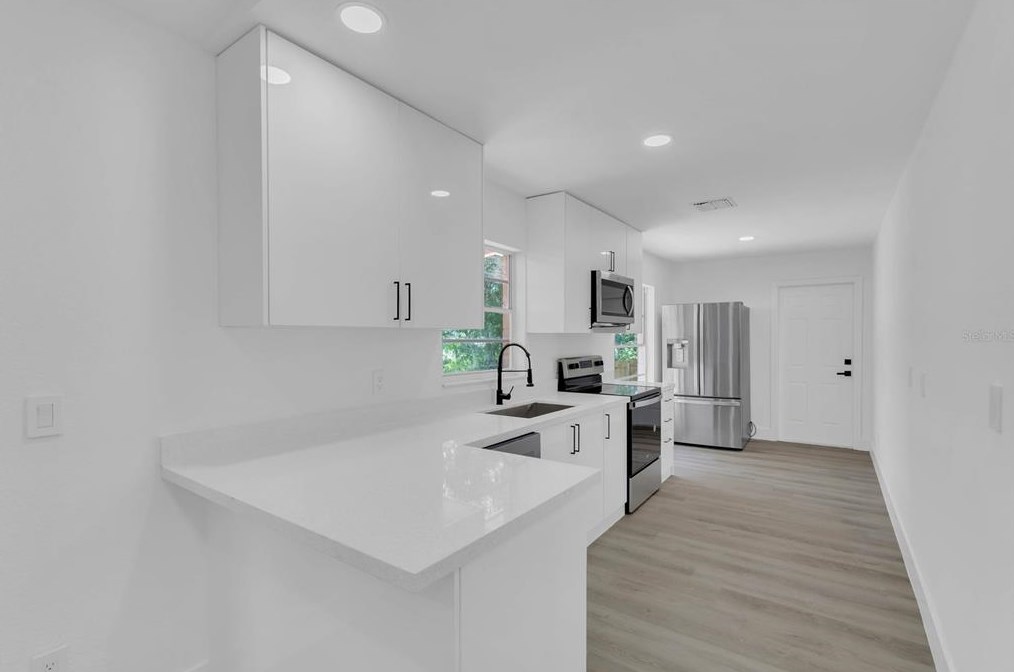 7312 Anstead Cir, Orlando FL 32810-3222 exterior