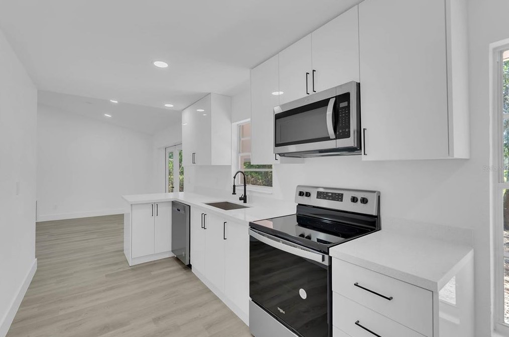 7312 Anstead Cir, Orlando FL 32810-3222 exterior