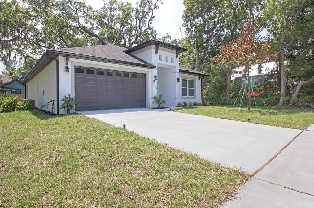 217 18th St, Sanford, FL 32771-3804