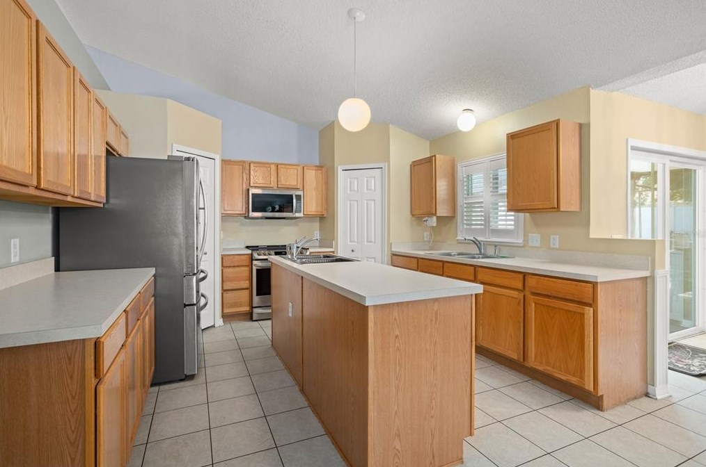 246 Vervain Ave, Davenport FL  33837-9108 exterior
