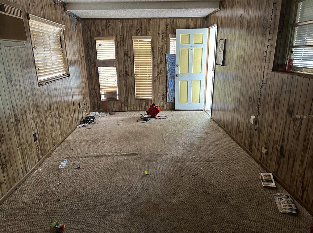 2105 Messina Ave, Orlando FL 32811-5534 exterior