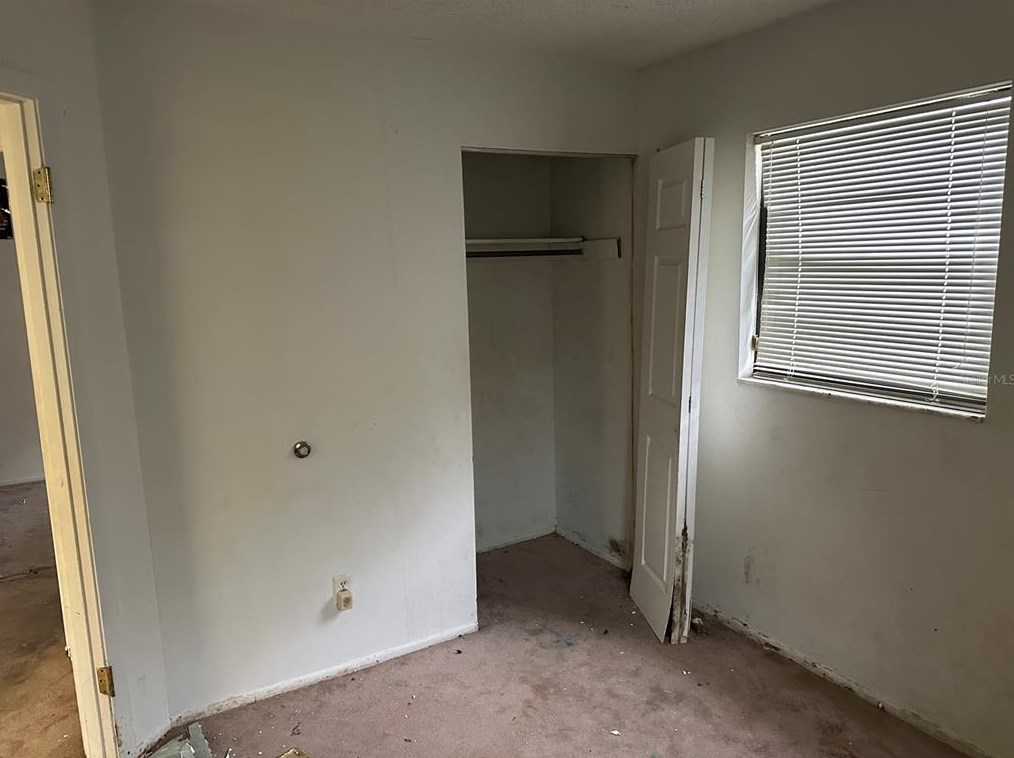 2105 Messina Ave, Orlando FL 32811-5534 exterior