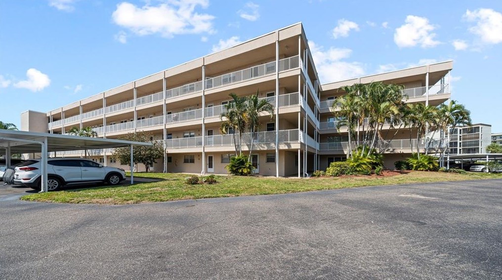 9950 62nd Ter, Saint Petersburg, FL 33708-3576
