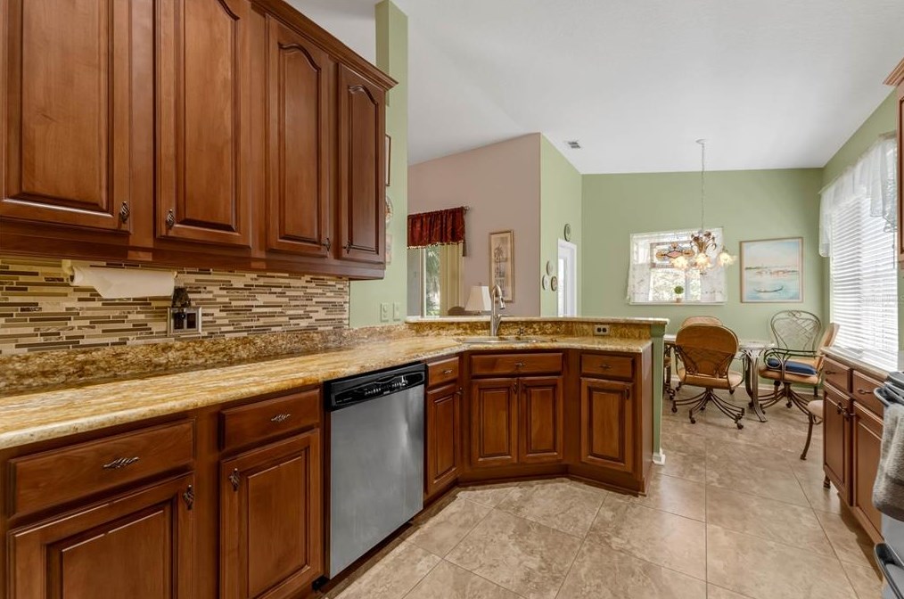 517 Pleasant Grove Dr, Casselberry, FL 32708-6150