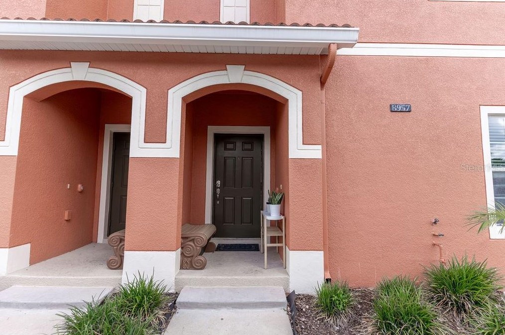 8957 Bismarck Palm Rd, Kissimmee, FL 34747