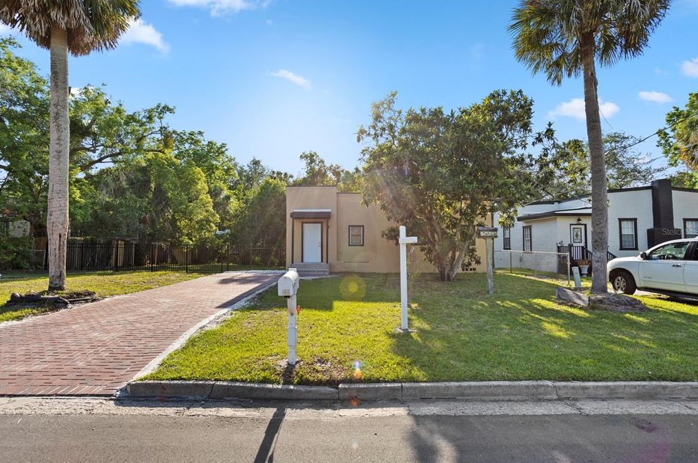 112 Avocado, Sanford FL  32771-2353 exterior