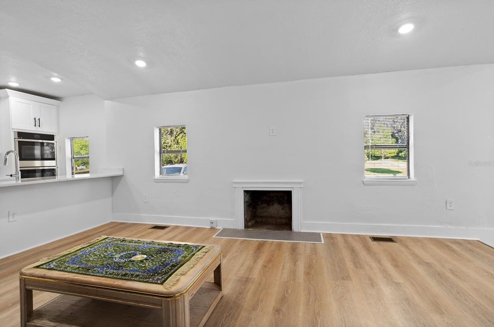 112 Avocado, Sanford FL  32771-2353 exterior