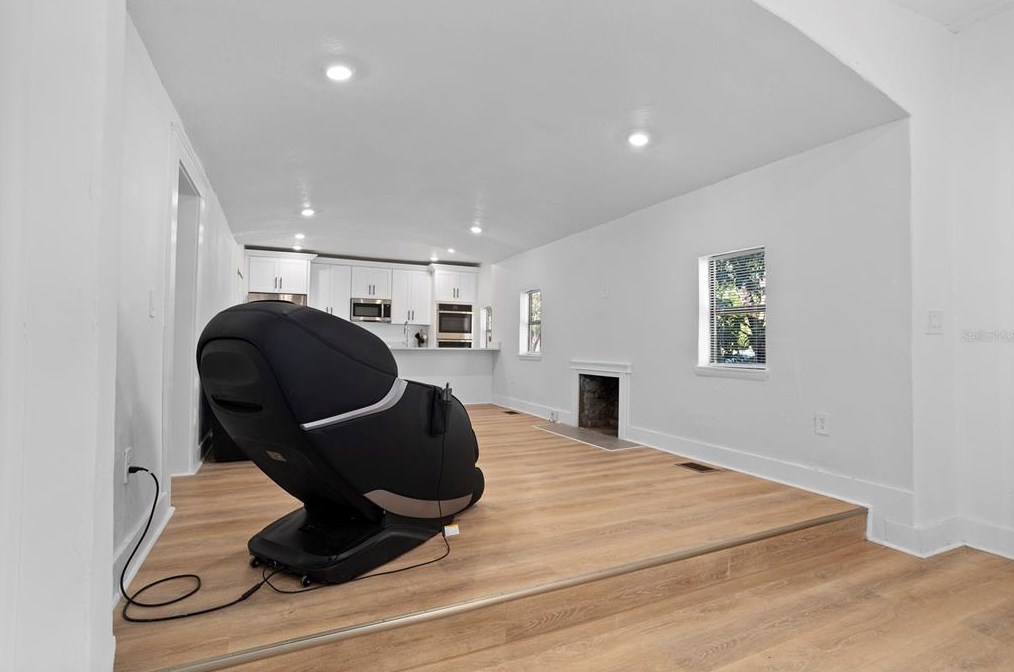 112 Avocado, Sanford FL  32771-2353 exterior