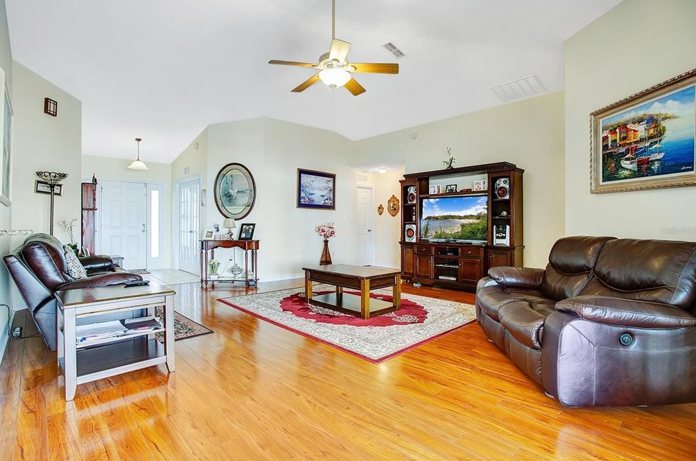 1536 Amy Cir, Deltona, FL 32738-5203